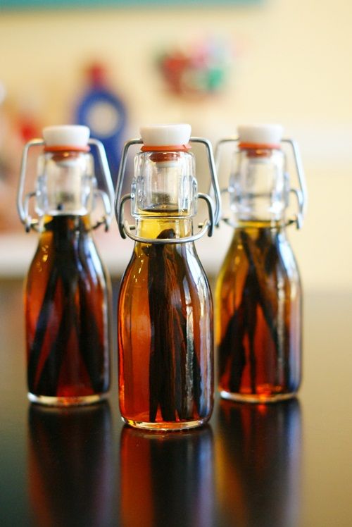 DIY Vanilla Extract . . . Works for Me Wednesday Bake at 350°